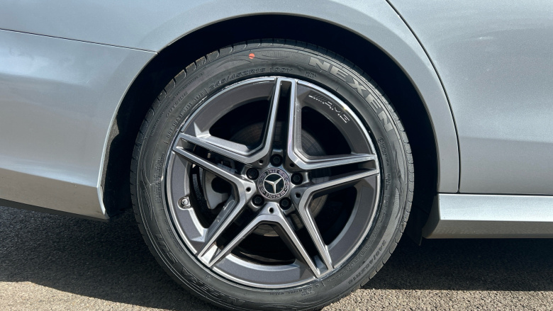 Mercedes-Benz E-Class E300d 4Matic AMG Line 5dr 9G-Tronic Diesel Estate